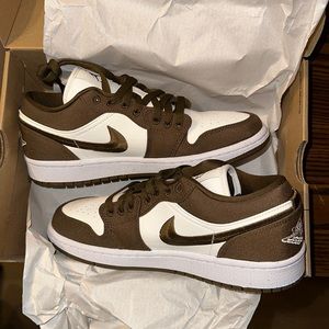 New in Box Women’s Nike Air Jordan 1 Low SE